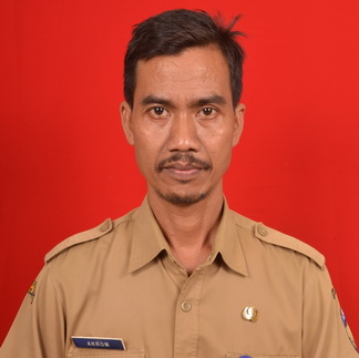 Akrom, S.Pd